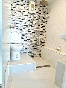 2 and 1 Bed 2 washroom in Peaceful and Perfect Location