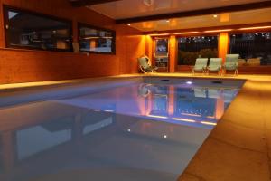 Chris-Tal Hotel photo 12
