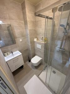 Charmant studio neuf proche centre et plages