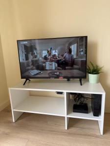 Charmant studio neuf proche centre et plages