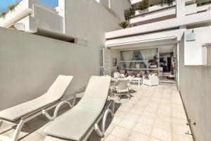 2 bedrooms apartment with direct access to the beach CBL5