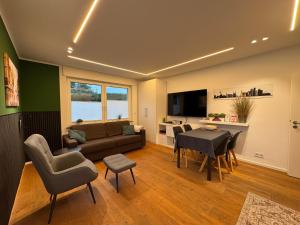 Appartement Köln in Bornheim-Sechtem, Nähe Phantasialand, Brühl, Köln, Bonn, DB-Anschluß, Messe-Köln, Business-Komfort