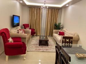 Eloquent furnished Madinaty Apartment