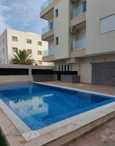 S2 Luxury Apartment with Pool & Seaside