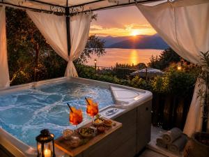 Panoramic Lake View Apartments with Pool & Breakfast