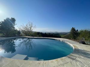 Villa dellAgata - rustige natuurvilla met zwembad in Le Marche
