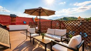 Rooftop proprety with Large Terrace & Stunning Views - Brașov