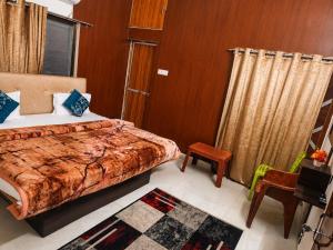 Ayushmaan Hotel - near Jabalpur Railway Station