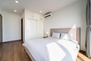 Luxury modern apartment at Eco Green Saigon