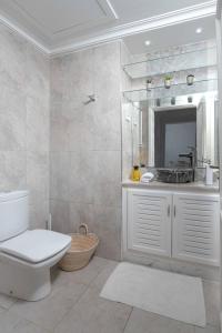 Charming 2-Bedroom Apartment with Ocean View in Carthage