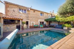 Grande maison de village atypique et confortable