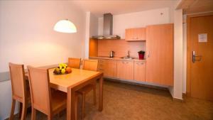 Apartamento con Piscina Terraza y Garaje a 400m de la Playa