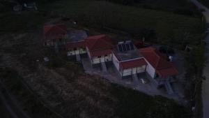 Chliara apartments by Tzalas