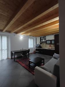Aryan House B