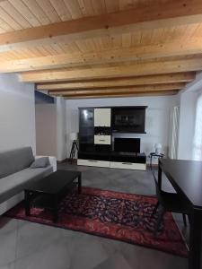 Aryan House B