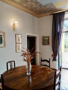 In Riva al Lago di Iseo Residenza Primo Piano