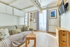 Opera 9th Cosy Studio with Mezzanine managed by Mey Agency