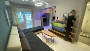 Lydia Luxury Apartment by the Sea