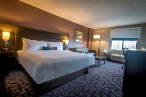 Standard King Room with Sofa Bed - Non Smoking room in Comfort Inn