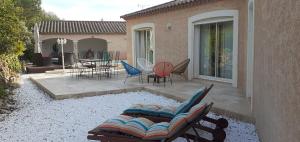 Villa paisible de standing avec piscine