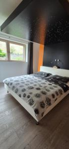 Luxury Prague Garden Retreat with Hot Tub and Pinball