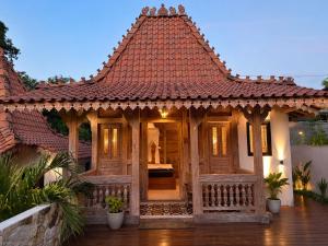 Joglo Ulu Home