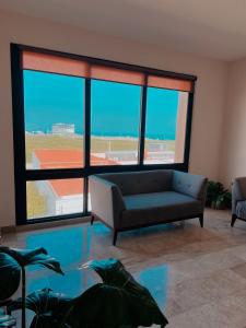 Departamento en Costa de Oro a 2 cuadras de la playa y restaurantes a 5 minutos de wtc y centros comerciales 2 habitaciones 3 camas y 2 baños