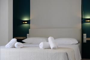 Evia Blue Aura