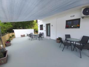 Velania House 2
