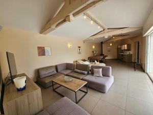 Maisonette with a view near CERN, Palexpo and Airport