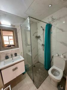 RES Appartement Contemporain & Raffiné - Quartier Guéliz - Tout à Pied - Parking - Wifi - Netflix