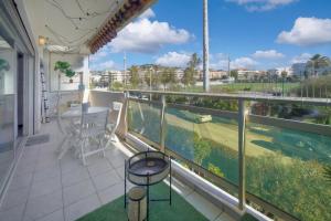 FRGK COPACABANA Palm Beach Riviera Studio Terrace, Parking, AC High Speed Wi-Fi