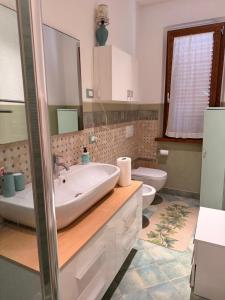 La Casa delle Rose - In Centro di Santa Maria degli Angeli con il Parcheggio Privato