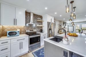 Experience breathtaking mountain views at Tenmile Viewhouse
