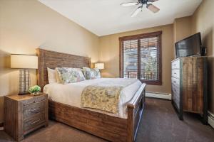 Experience Water House on Main 5104 with resort amenities