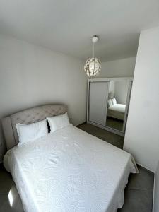 Mina Apartments