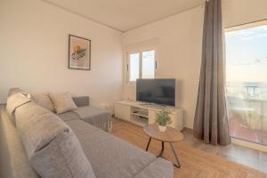 Sea & sunrise view apartment