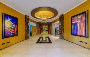 Luxury one bedroom apartment in beachfront apart Hotel