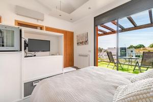 Family Home Pool & Beach, Port Aventura, BBQ, Bonmont Golf