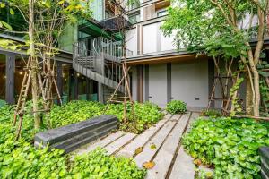 Lloyd Condo with Rooftop Pool near RCA Thonglor
