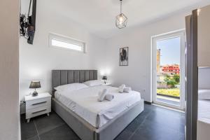 Crystal Beach Rooms by PS
