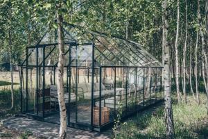 JEZIORAKI PREMIUM Komfortowe domki z prywatnym jacuzzi 500m od jeziora