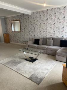 3 bed house Winchster Road Chingford sleep 5 people 3 beds