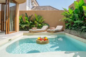 Berawa Week Villas - Modern Pool Stay Near the Ocean