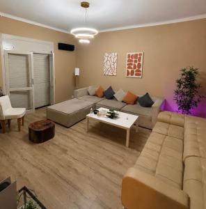 Spacious Apartment Entire Villa Floor 2 Bedrooms