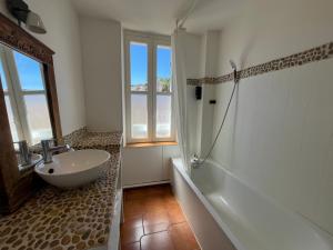 Bright & quiet haven - Private parking - Sea