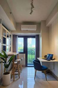 Mall of Asia condotel near Airport