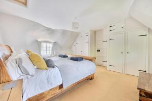 Beautiful Character Thatched Pet Friendly House