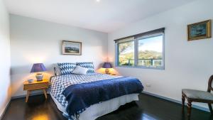 My Back Beach Retreat with spa and ocean views