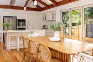 The Mudjimba Beach House - 150m to the beach